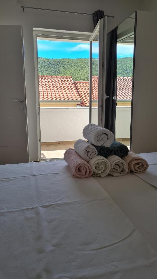 Apartmani Mlinar - One Bedroom Apartment With Seaview Grebaštica Exterior foto