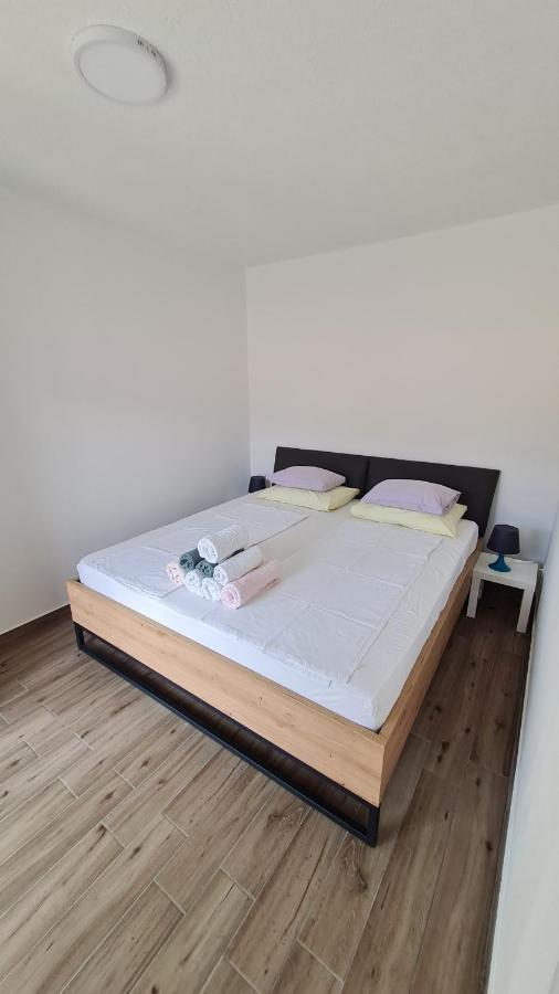 Apartmani Mlinar - One Bedroom Apartment With Seaview Grebaštica Exterior foto